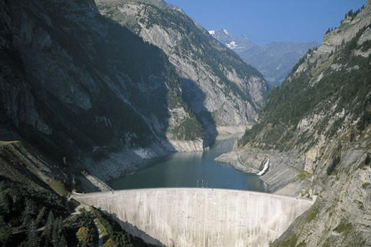 Stausee, Sperrmauer