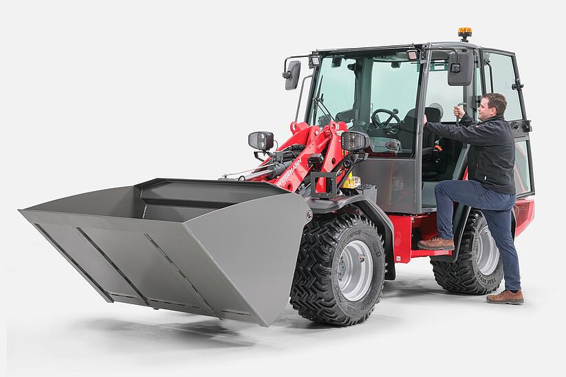 Weidemann wheel loader 2060, 3060, 4060 in studio, Entry and exit