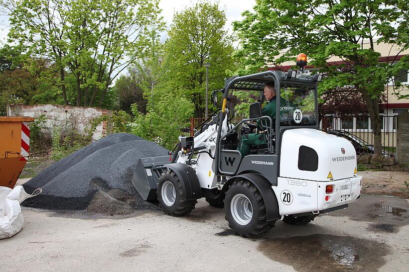 Weidemann Hoftrac 1380 im Einsatz