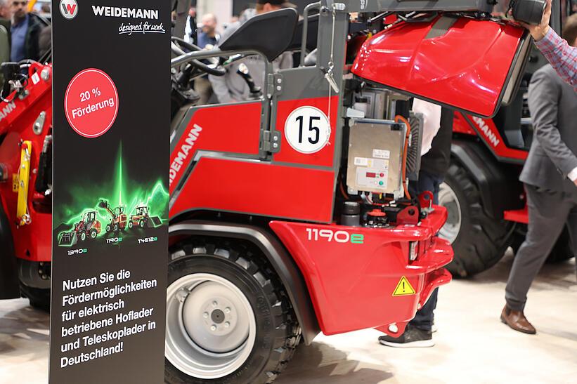 Weidemann Messestand Agritechnica 2023 mit elektrisch bestriebenen Hoftrac 1190e