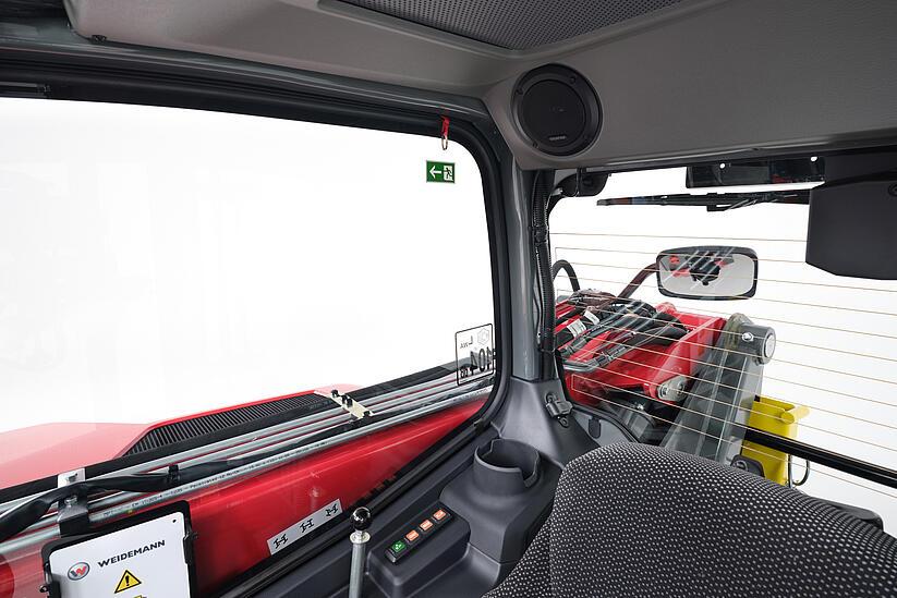 Weidemann telehandler T6025 in studio, view to the right