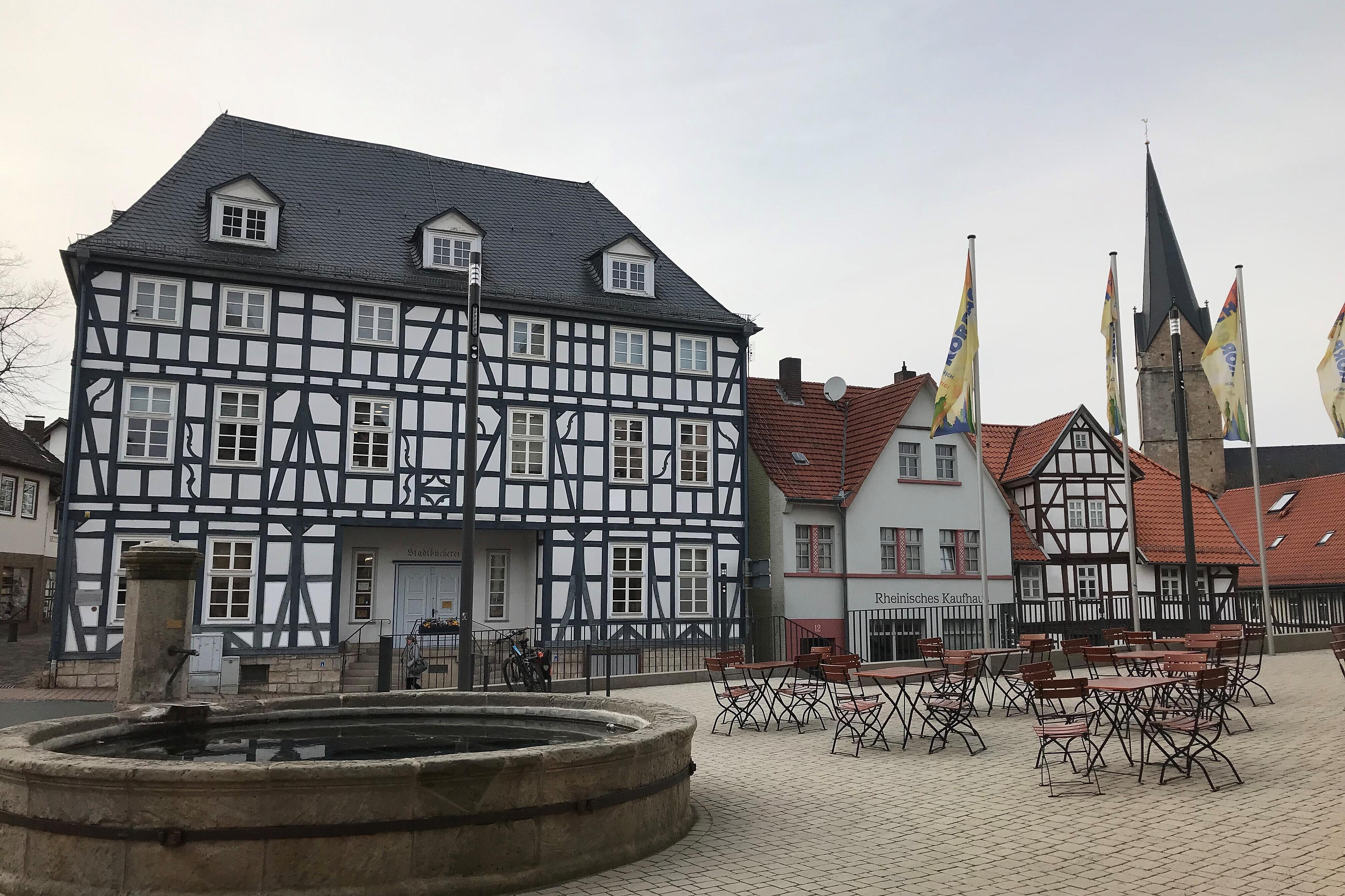 Blick vom Korbacher Rathaus in die Altstadt