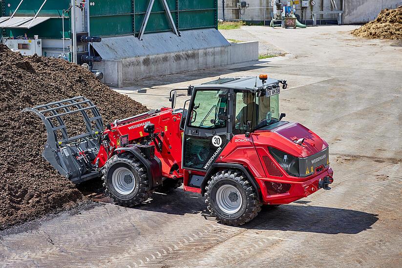 Weidemann telescopic wheel loader 2060T in studio, High hydraulic power