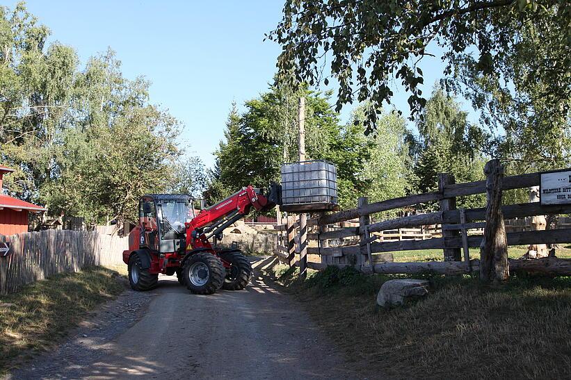 Weidemann Teleskopradlader 5080T im Einsatz mit Palettengabel