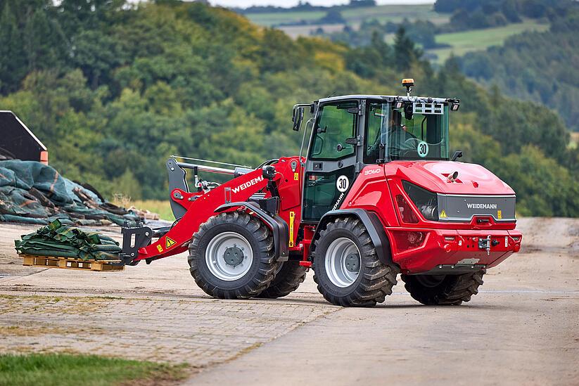 Weidemann wheel loader 3060 in studio, kinematics in general